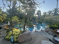 Zwembad Hotspring Beach Resort