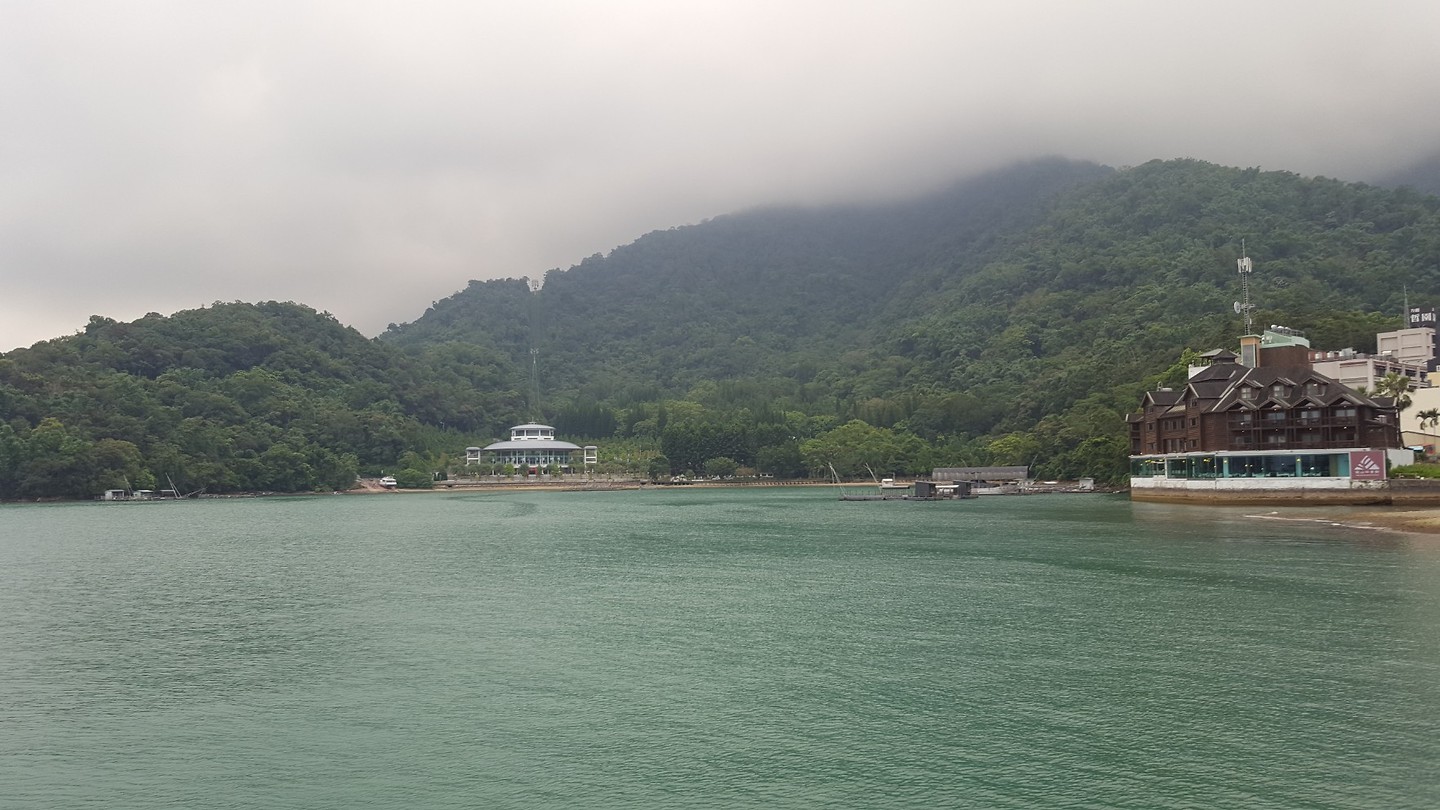 Sunmoonlake