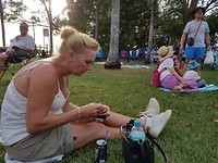 Even wat eten op de Mindil Beach sunset market.