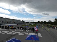 P1026067