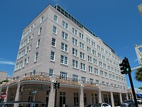 P1005874