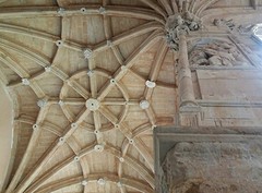 Salamanca, klooster San Esteban, gewelf kloosterhof