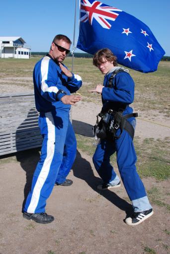 Skydiving, met Mac