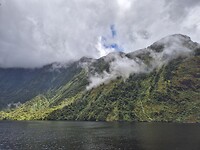Bergen in de wolken