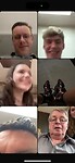 Jeroen videobelt met familie tijdens kerst