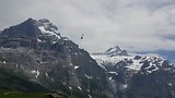 ieks... ziplinen vanaf First (wij filmen vanuit de cabinelift) (juni 2017)