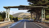 GOD - Memorial Arch On street