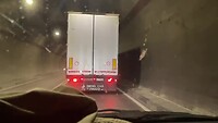 Lachen in de file