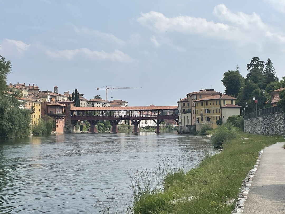 Bassano Foto Waar hangt Jeroen uit?