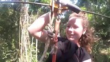 een boomhut in ziplinen