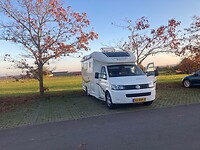 Ons parkeerplaatsje bij de brandweer