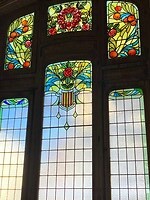 Prachtige glas-in-lood ramen in het gerestaureerde station van Valencia