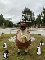 Creatieve knutselende Portugezen met kerst