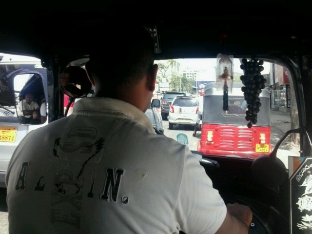 In de tuk tuk