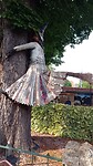 Heks tegen de boom gevlogen in Valkenburg.
