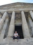 4 juni - Wim bij de Garni tempel