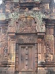 Banteay Srei - mooi bewerkt, even inzoomen