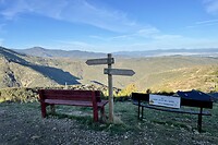 Bankjes onderweg naar Ponferrada