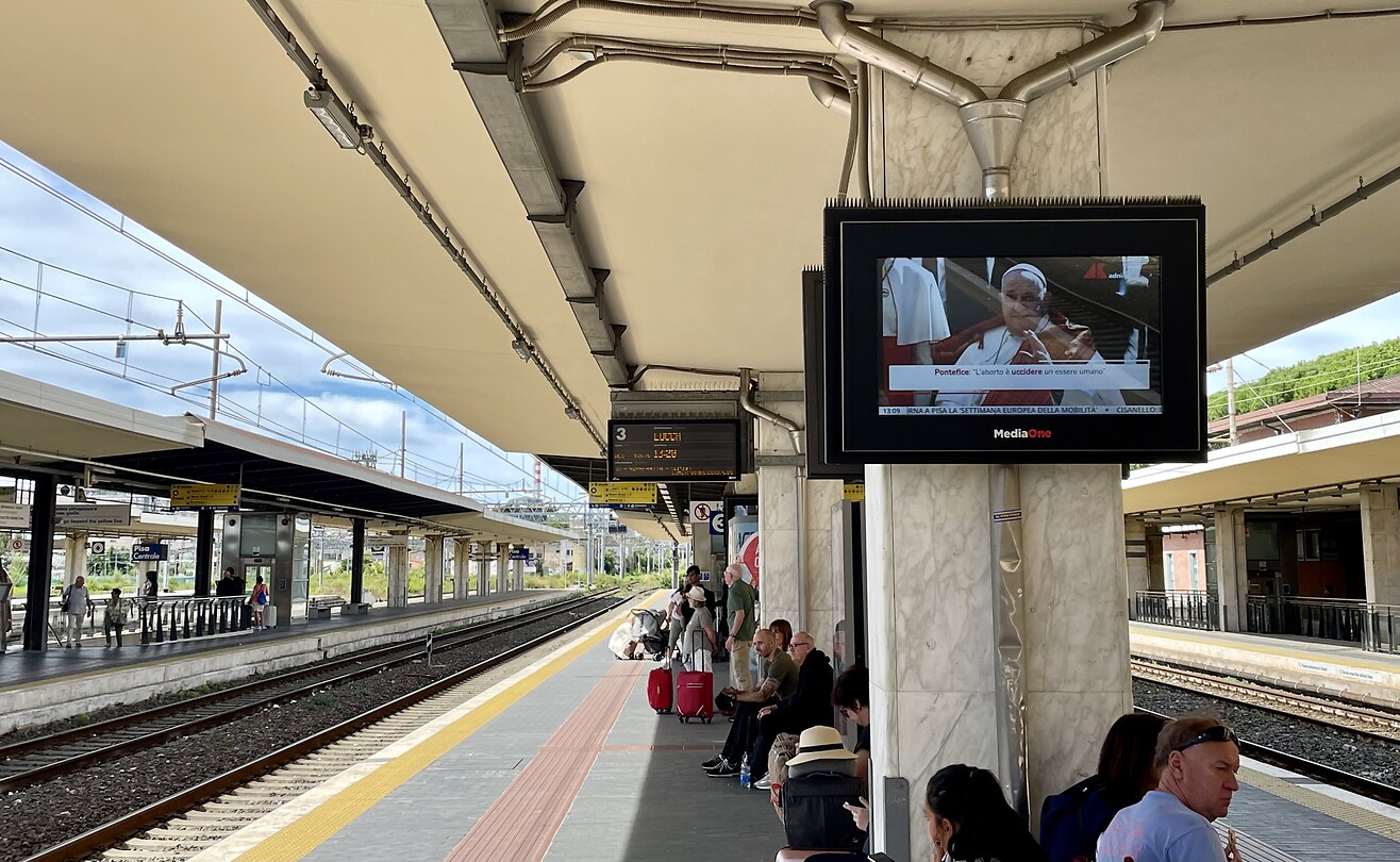 Station Pisa / de Paus