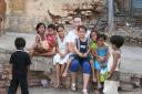 Kinderen naast city Palace