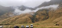 Wolkenspel op de parkeerplaats