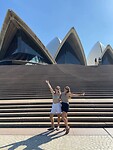 Caroline en ik bij Opera house