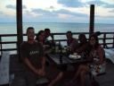Cook Islands -op ons terras met andere backpackers