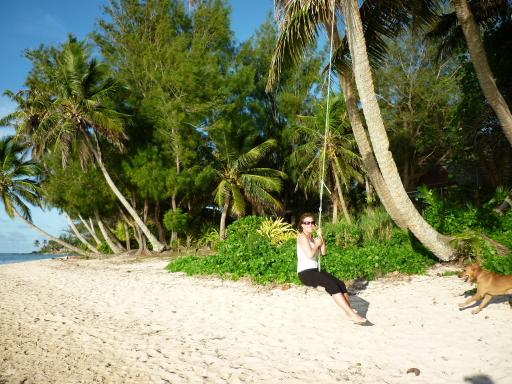 Cook Islands - schommelen op het strand