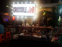 Gegrilde krokodil op Khao San road
