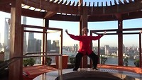 QiGong en TaiJi op het dak van de Hyatt on the Bund Shanghai