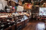 08-09-2015 - Sweeteness shop in Winthrop