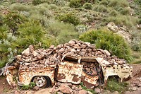 Auto in the middle of nowhere