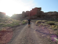Op wandel in de Charyn Canyon