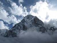 Mastodont in de wolken