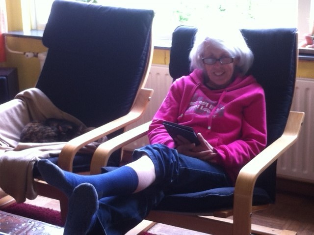 Helaas, met been omhoog