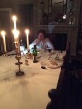 2 uur electriciteitsuitval: dan maar diner bij kaarslicht