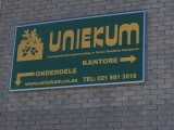 Uniekum importeur voor AVR
