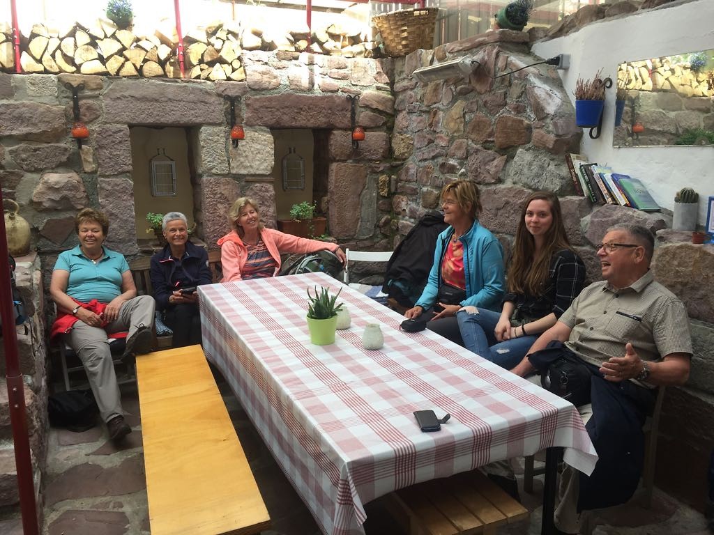 In de herberg.