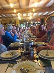 Met 80 mensen aan het diner