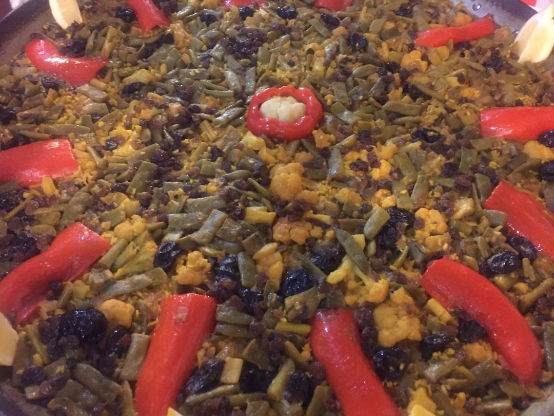 Lekker aan de paella.