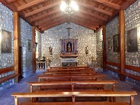 Binnen in de kapel