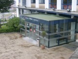 De hoofdingang van de Albergue in Bilbao