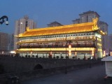 de oude stadsmuur die om het hele centrum van Xi'An is gebouwd