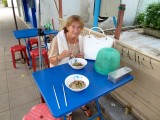 op straat in Bangkok eten