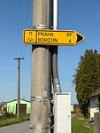 We volgen in grote lijnen route 11 naar Praag