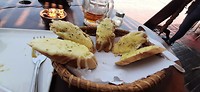broodjes met knoflook en kaas