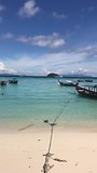Koh Lipe ... en op de achtergrond een klein kindje die 1 sec van zich laat horen