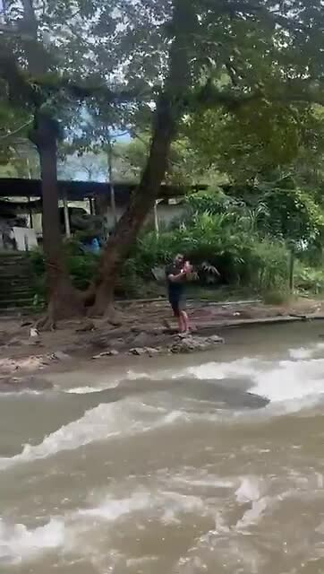 Bamboo Rafting 3