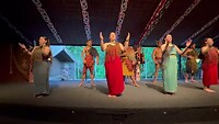 Dans Maori dames