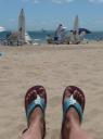 Zie ook de ober(s) op het strand :)